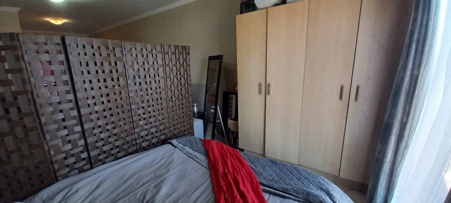 1 Bedroom Property for Sale in Vredenhof Sh Free State